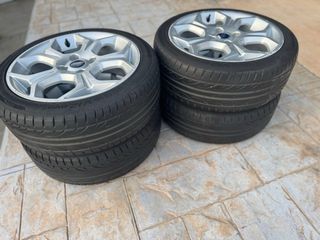 Llantas Ford 205/45/ZR17/88W