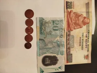 Monedas y billetes de Egipto