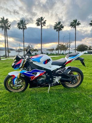 BMW S1000R