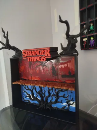 Espositore Kinder Joy Stranger Things Sottosopra