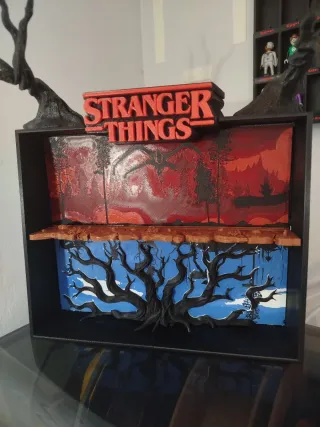 Espositore Kinder Joy Stranger Things Sottosopra