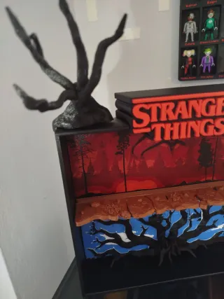 Espositore Kinder Joy Stranger Things Sottosopra