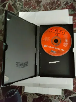 Duke nukem 3d + fifa 98 sega saturn PAL