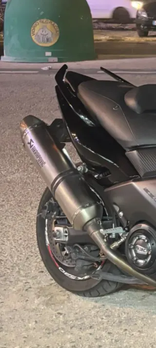 Escape Akrapovič TMAX 530