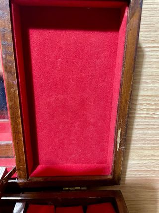 Joyero antiguo musical.