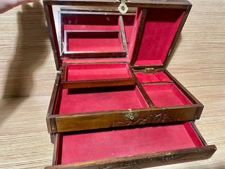 Joyero antiguo musical.