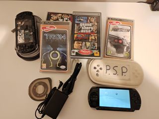 PSP 3004 Nero + 2 Giochi + Scheda 2GB