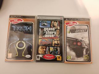 PSP 3004 Nero + 2 Giochi + Scheda 2GB