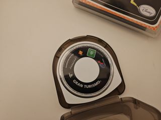 PSP 3004 Nero + 2 Giochi + Scheda 2GB