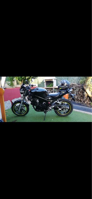 Despiece Hyosung GT 125 Comet Naked Negra