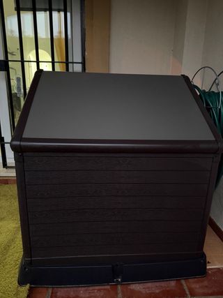 Caseta para perro marrón