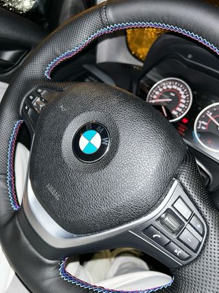 Bordado y tapizado de volantes