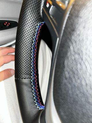 Bordado y tapizado de volantes