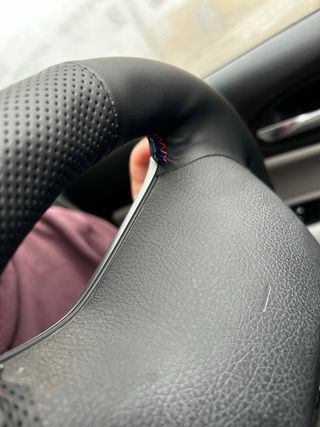 Bordado y tapizado de volantes