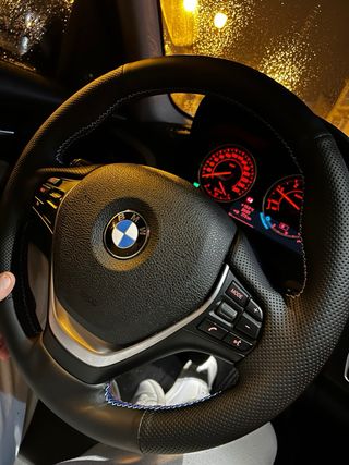 Bordado y tapizado de volantes