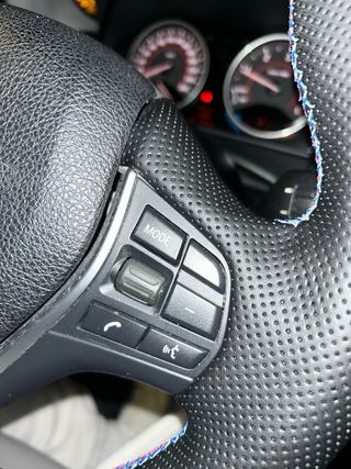 Bordado y tapizado de volantes