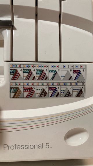 Remalladora Singer Professional 5 (14T968DC)