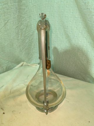 Jarra de cristal antigua con cisne