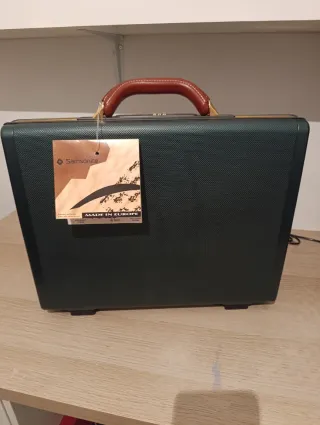 Maletín Samsonite Verde