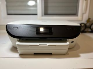 Impresora fotocopiadora blanca