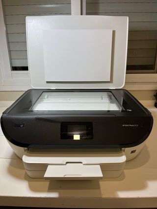 Impresora fotocopiadora blanca