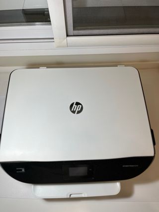 Impresora fotocopiadora blanca