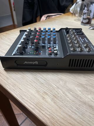 Audibax 802 Mesa de Mezclas Premium