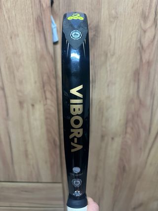 Pala pádel YARARA EDITION casi nueva