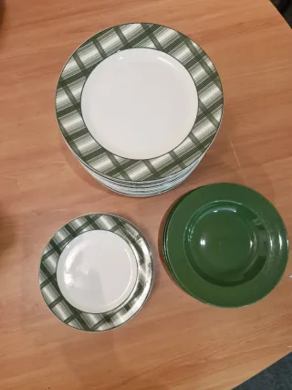 Vajilla 12 servicios verde