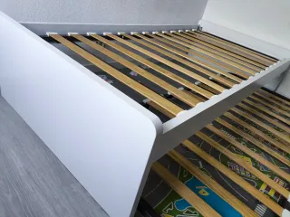 Cama nido blanca y somier de madera