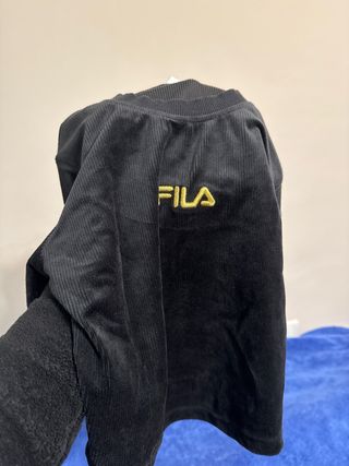 Lote 2 Camisetas Crop Top Fila y SikSilk