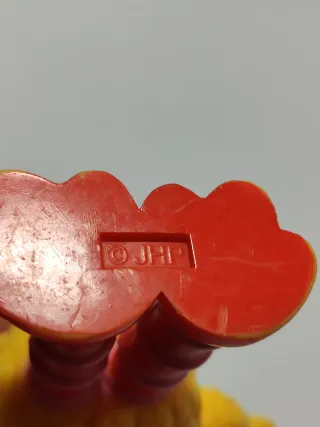 Muñeco Gallina Caponata amarillo en buen estado