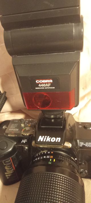 Cámara Nikon F-401s + Flash + Objetivo
