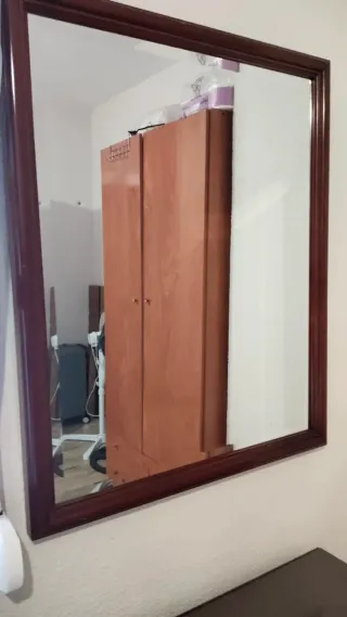 Comoda de 3 cajones y espejo