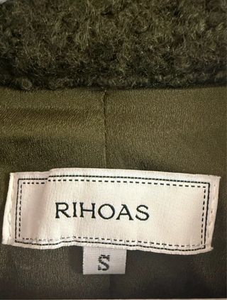 Chaqueta verde de felpa