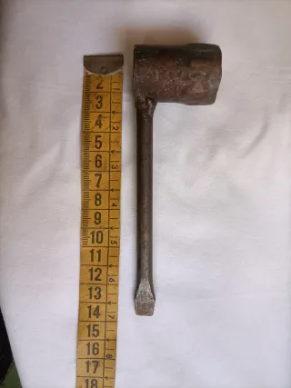 Llave de bujía antigua