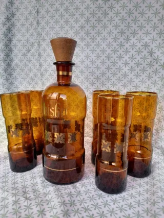 Licorera y vasos vintage