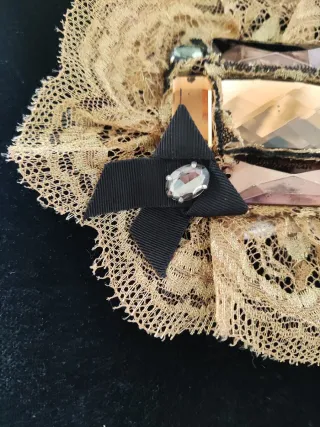 Spilla vintage Dolce & Gabbana con cristalli