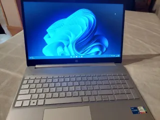 Ordenador portátil HP 15 s-fq5003ns