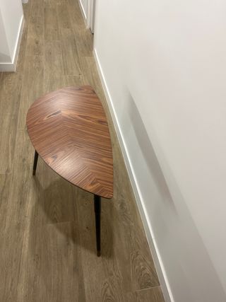 Mesa auxiliar madera diseño hoja