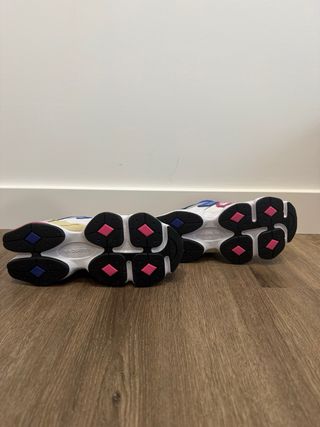 Tênis New Balance 9060 Azul e Rosa