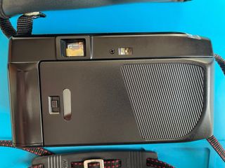 EXCELENTE Cámara Nikon AF3 “Compacta y Perfecta