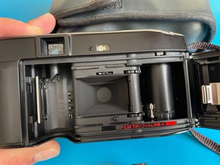 EXCELENTE Cámara Nikon AF3 “Compacta y Perfecta