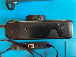 EXCELENTE Cámara Nikon AF3 “Compacta y Perfecta