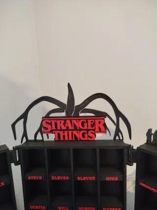 Espositore Stranger Things Kinder Joy