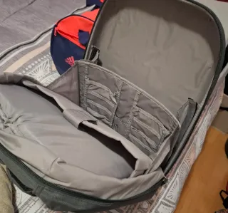 Mochila Rígida Porta Documentos Plata