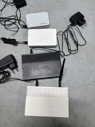 Switches de red TP-Link y D-Link