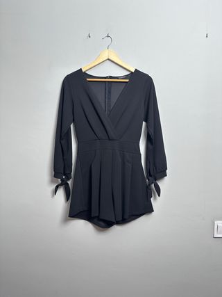 Mono Boohoo negro manga larga talla S