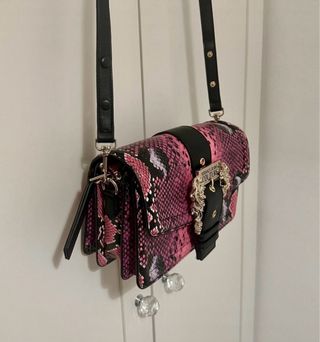 Bolso Versace Jeans Couture, comprado en Milán