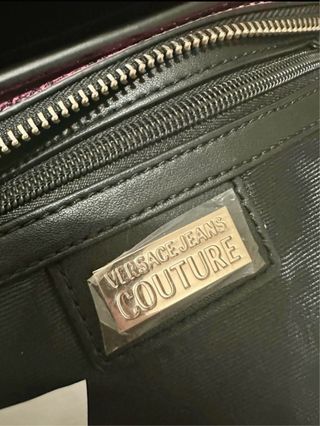 Bolso Versace Jeans Couture, comprado en Milán